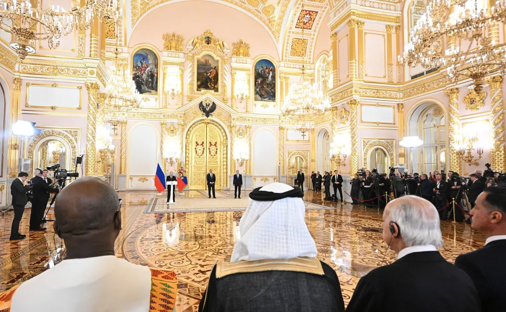 Cérémonie de remise de lettres de créances